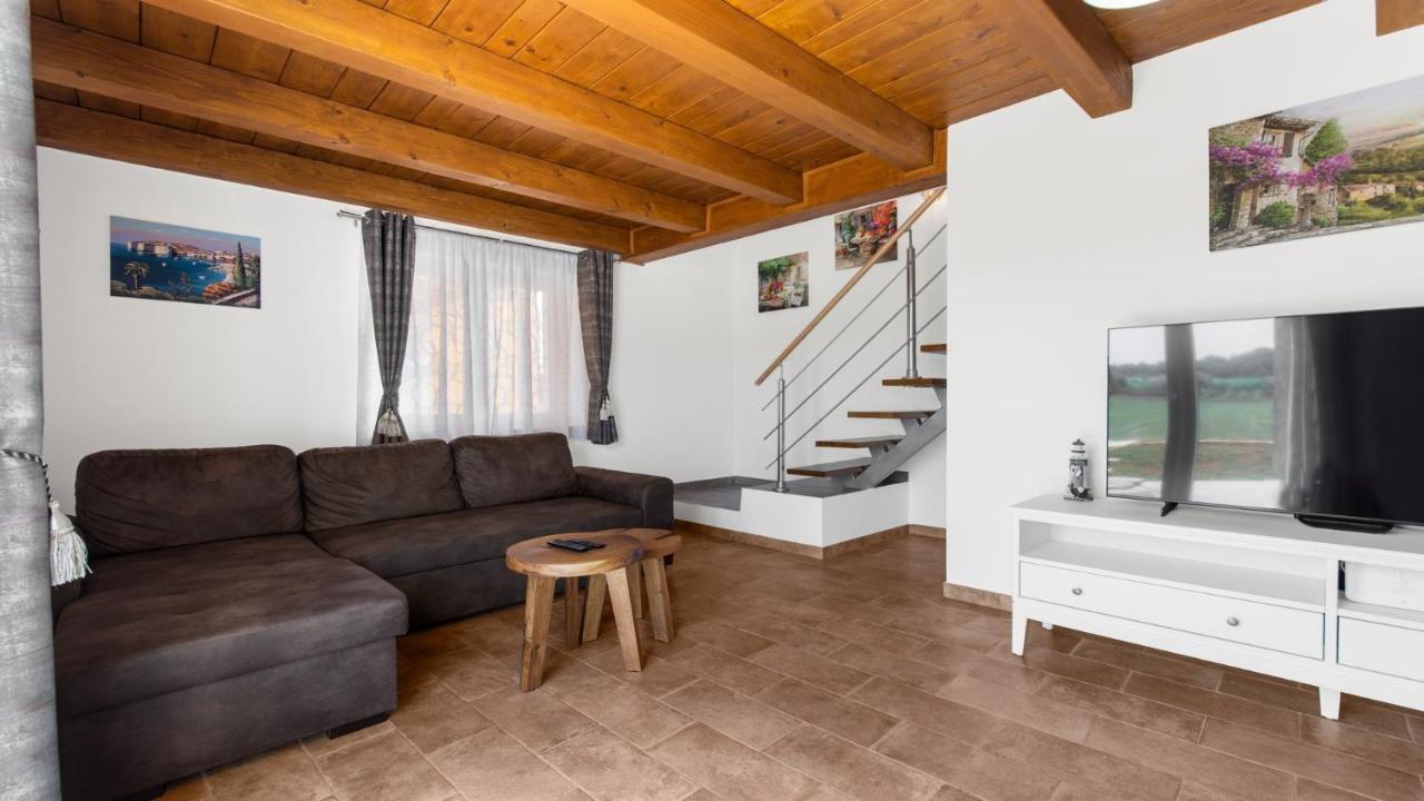 Holiday Home Lino Dajla Kültér fotó